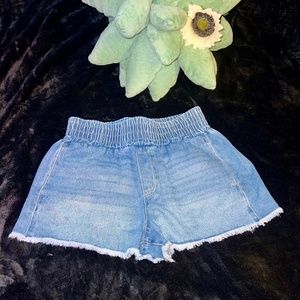 Elastic Waste Shorts